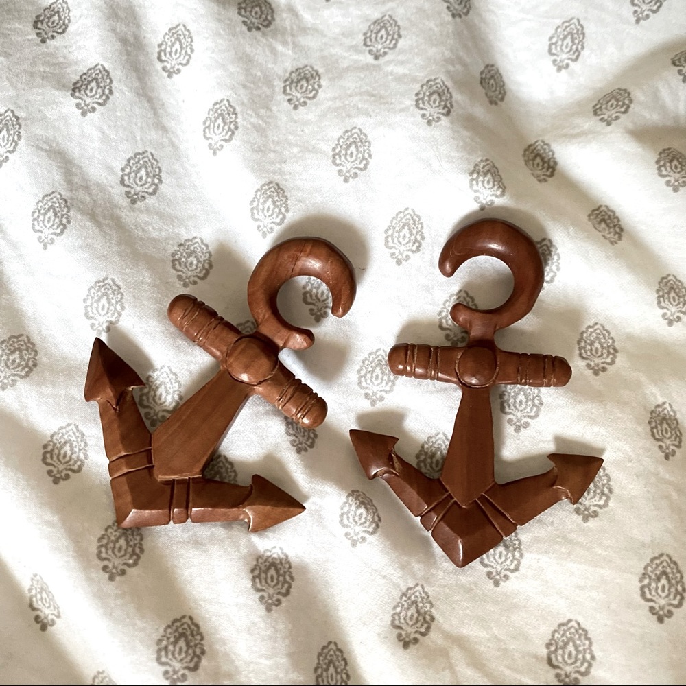 Wooden carved anchor design 00g ear hangers.